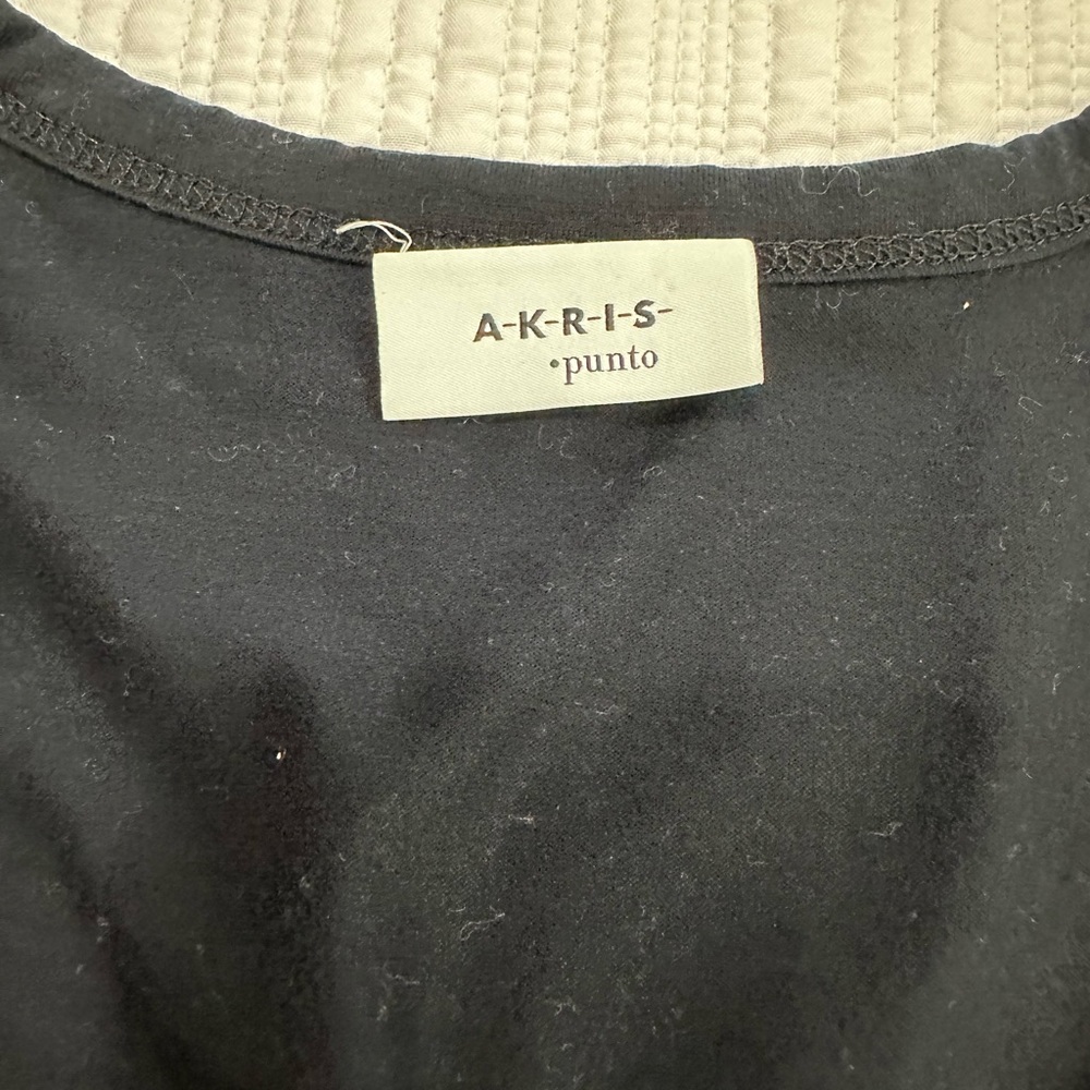 Akris Punto Classic Black Top - Picture 6 of 9